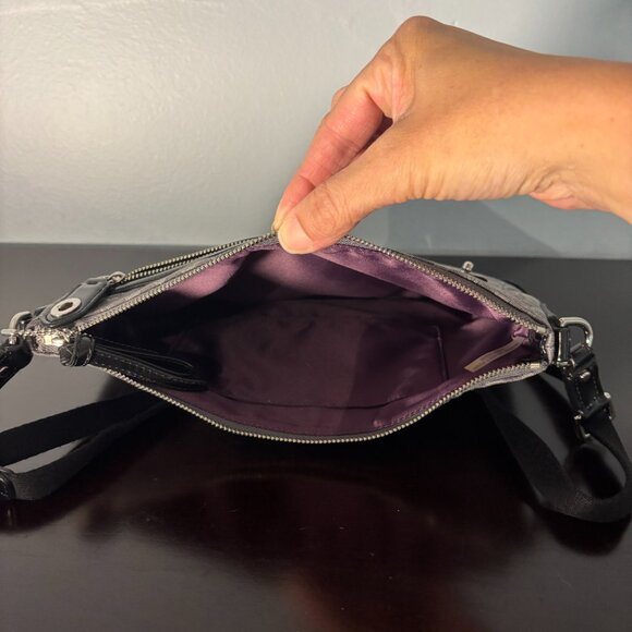 Coach Poppy Signature C Metallic Gray Black Patent East/West Swingpack Crossbody - Picture 8 of 9